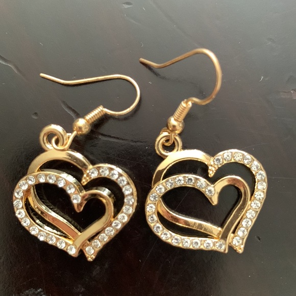 4/$20 NIP 3pc Heart Rhinestone Set - Picture 5 of 6